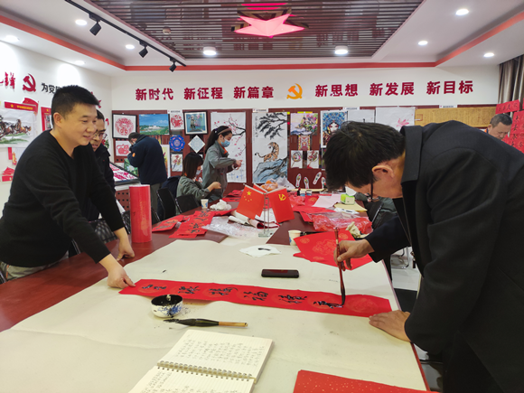 1--清水川能源公司组织开展“迎新春、写春联、送祝福”活动_副本.png